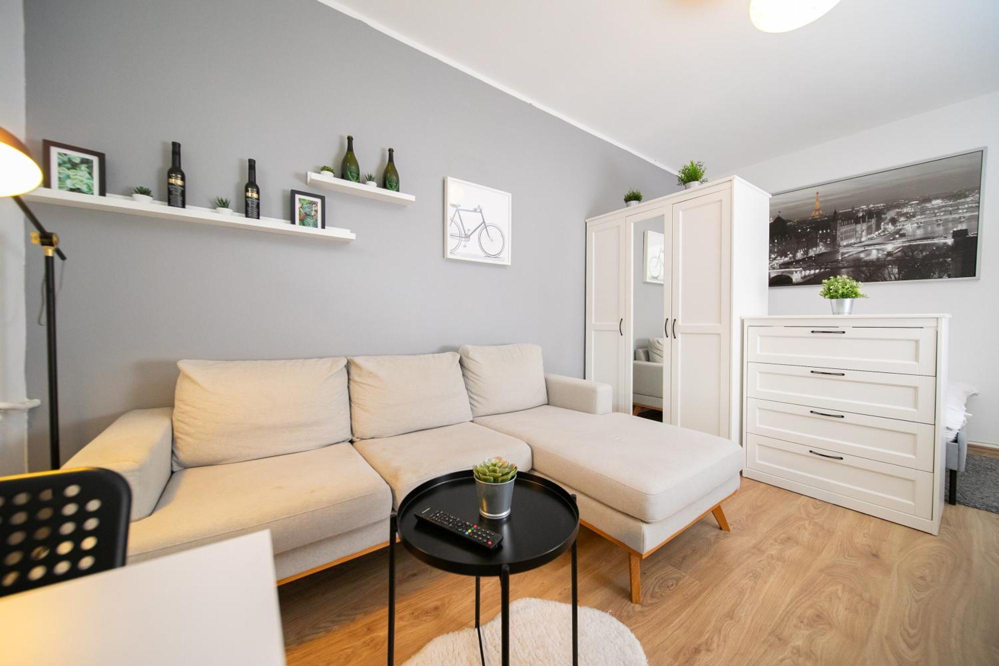 Appartement - Zentral - Messe In 15 Minuten *